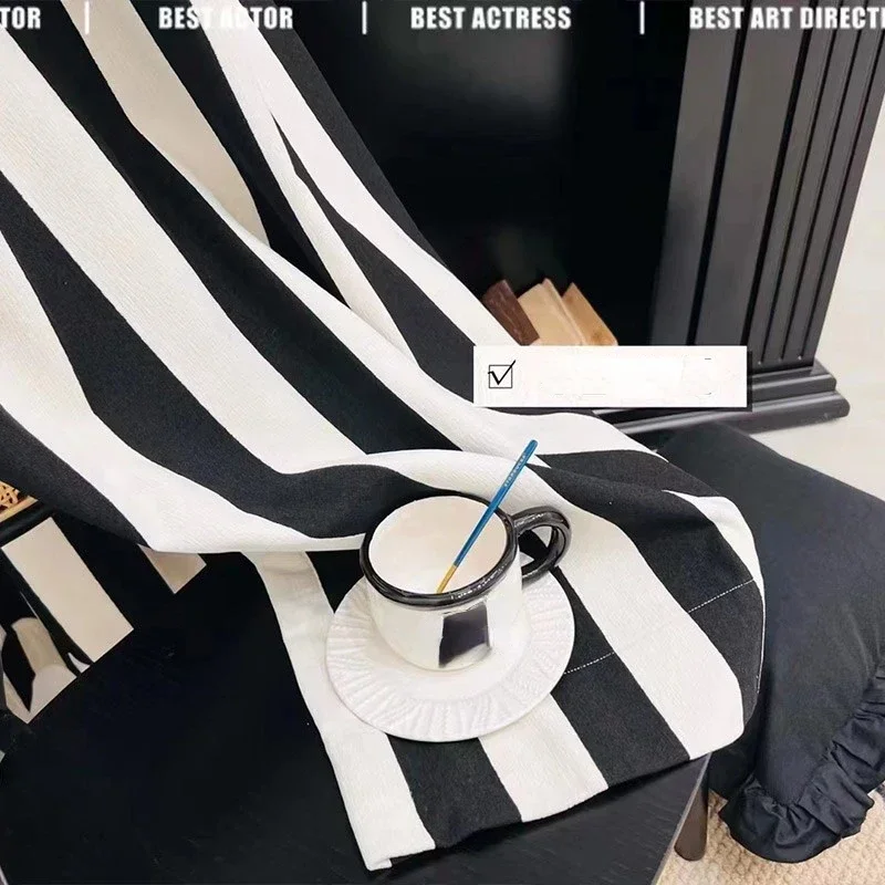 Vertical Striped Black and Whi - Home Fragrance French 评论和价格